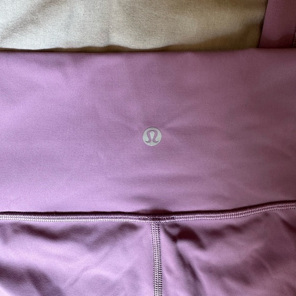 Lululemon Wunder Under Size 8 - Picture 3 of 4